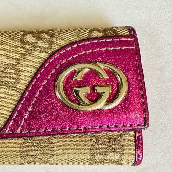 Gucci Beige/Metallic Magenta GG Canvas Key Pouch Wallet 6 Ring - Picture 8 of 11